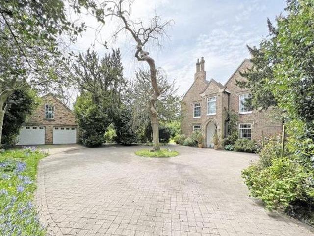House for sale in Grimsby, North East Lincolnshire
