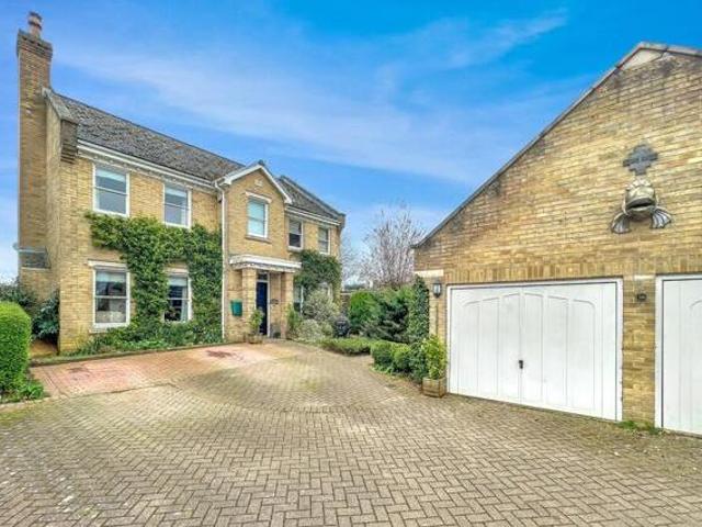 House for sale in Chipping Hill, Essex