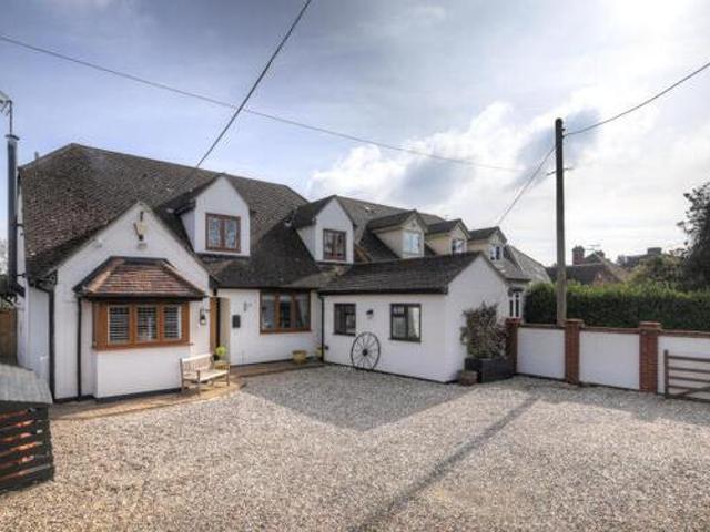 House for sale in Chipping Hill, Essex