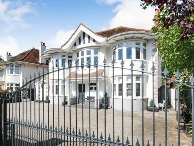 House for sale in Bournemouth, Bournemouth, Christchurch and Poole
