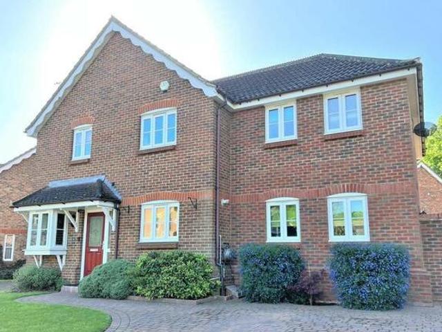 House for sale in Hutton, Navestock Side