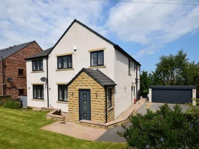 House for sale in Brighouse, West Yorkshire