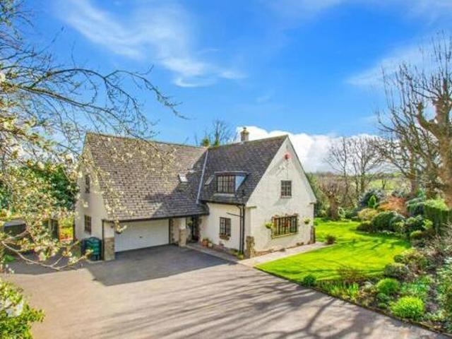 House for sale in Brighouse, West Yorkshire