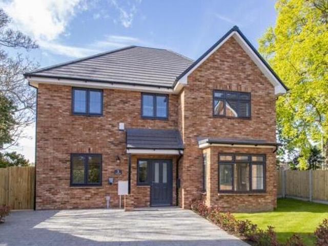 House for sale in Upton, Acol