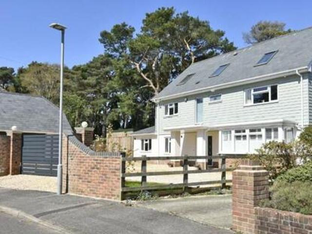 House for sale in Broadstone