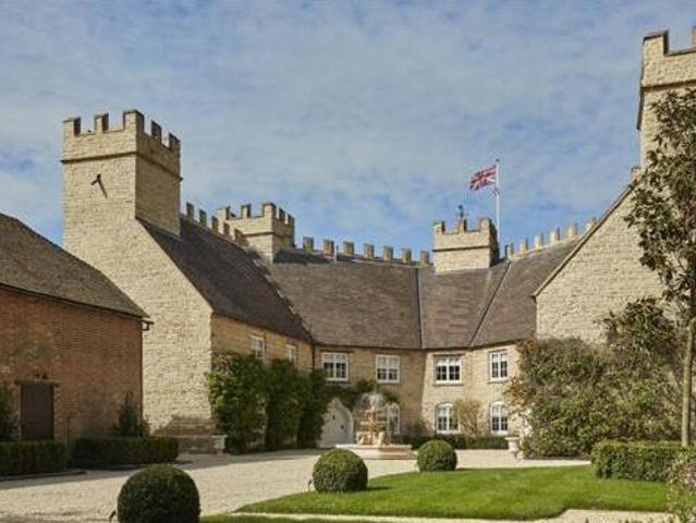 House for sale in Buckingham, Buckinghamshire