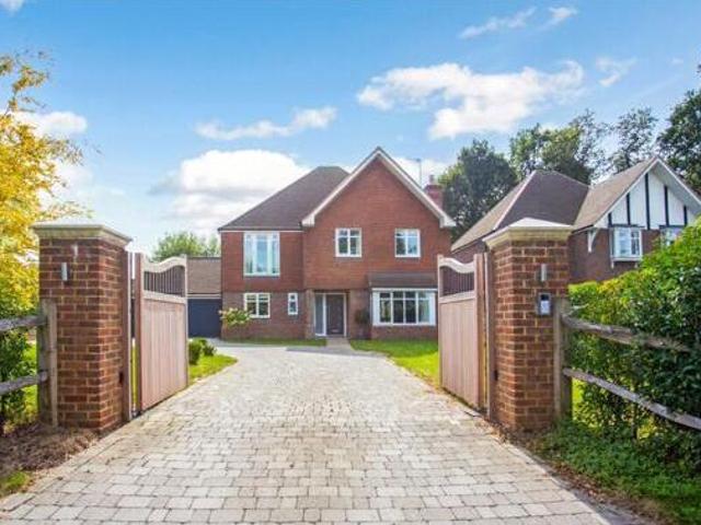 House for sale in Perryfields, West Sussex