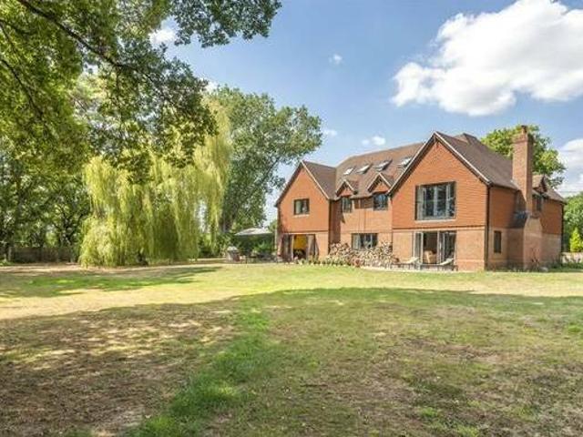 House for rent in West Sussex