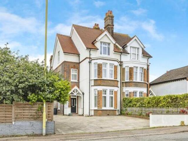 House for sale in Bushey