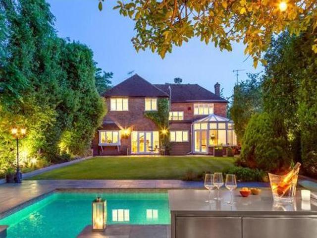 House for sale in Bushey