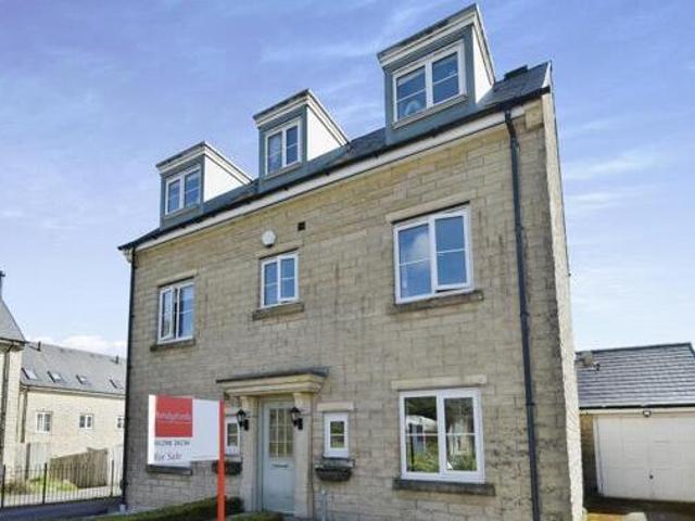 House for sale in Charlesworth, East Midlands