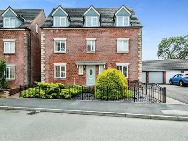 House for sale in Carmarthen, Wales