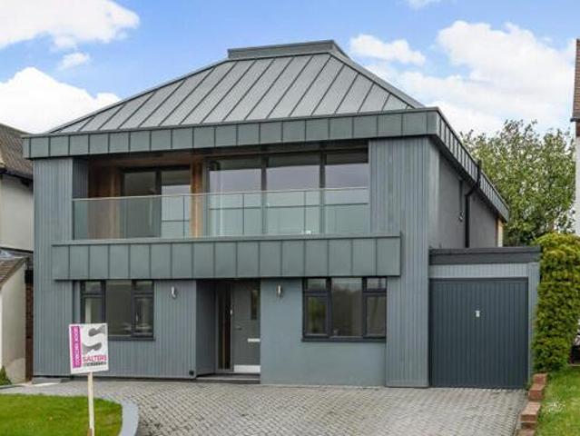 House for sale in Cassiobury Estate, Watford