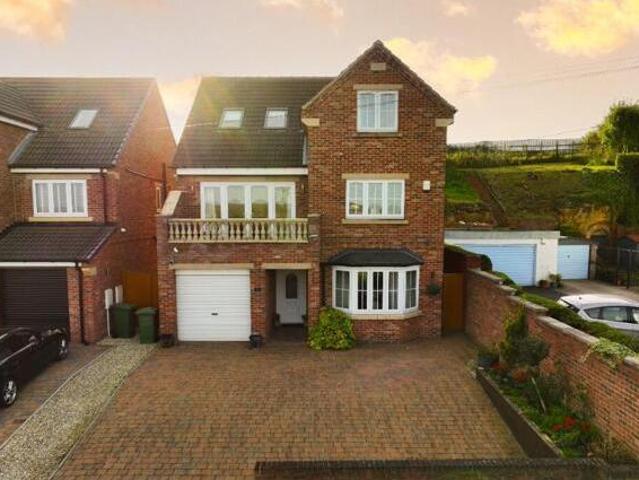 House for sale in Castleford, West Yorkshire
