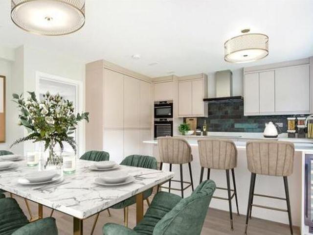 House for sale in Hillview, Surrey