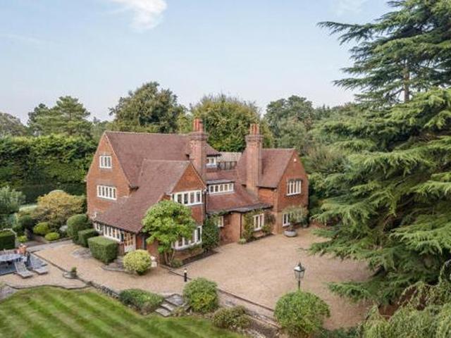 House for sale in Hillview, Surrey