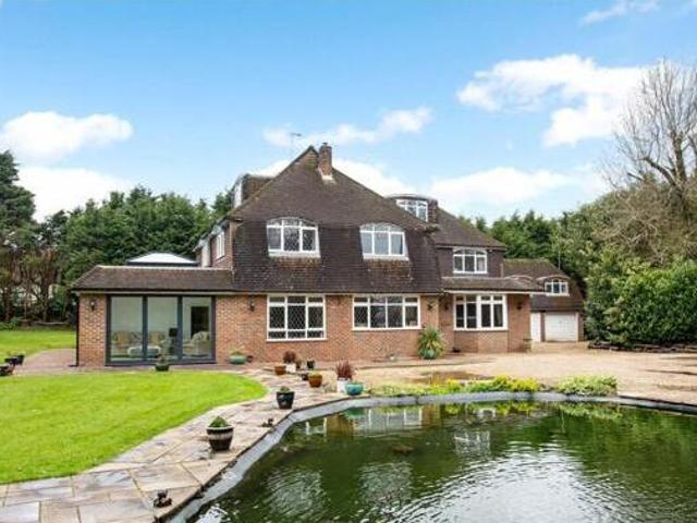 House for sale in Hillview, Surrey