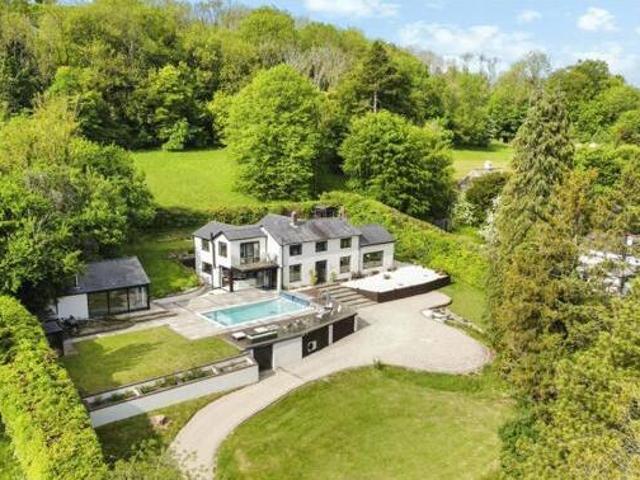 House for sale in Hillview, Surrey