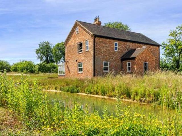 House for sale in Lyons, Greater London