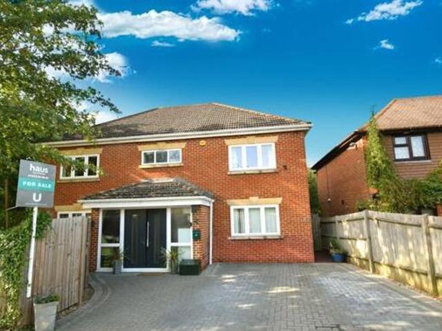 House for sale in Chatham Docks, Chatham