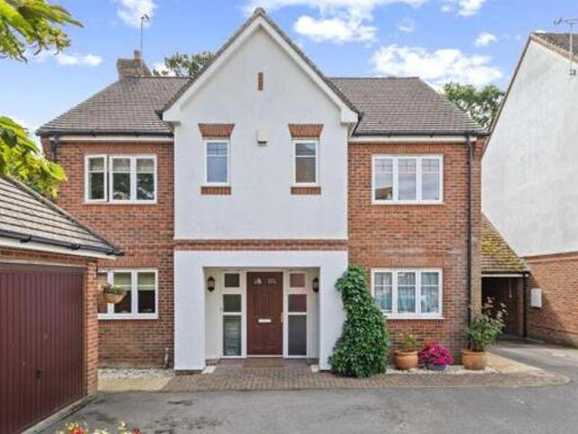 House for sale in Littlecote, West Sussex