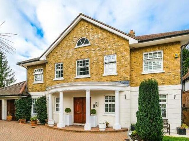 House for sale in Chigwell, Epping