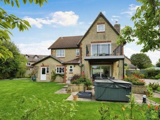 House for sale in Chippenham, Wiltshire
