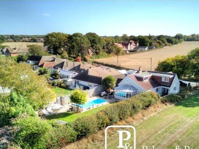 House for sale in Dale Hill, Essex