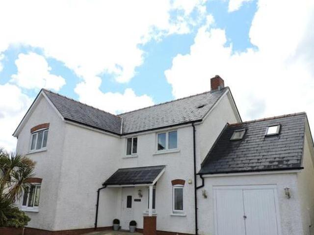 House for sale in Clunderwen, Wales