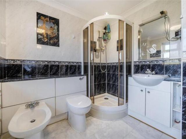 Farm for sale in Brompton, Gillingham