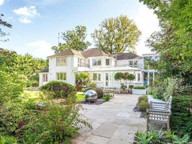 House for sale in Kingston upon Thames, Greater London