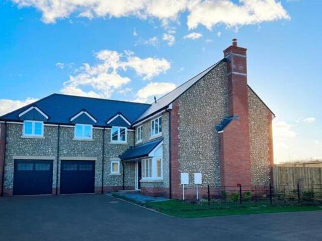 House for sale in Taunton, Somerset