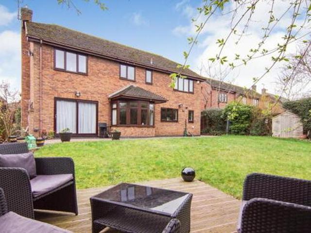 House for sale in Green Lane, Gibbet Hill