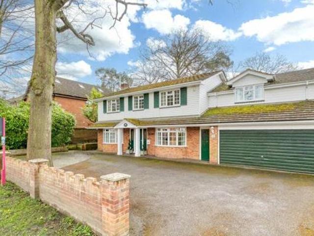 House for sale in Crowthorne