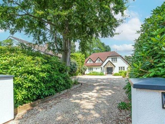 House for sale in Crowthorne