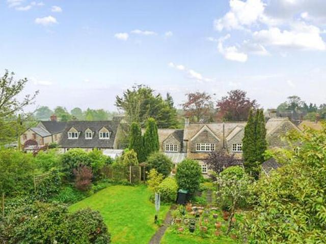House for sale in Black Bourton, Oxfordshire