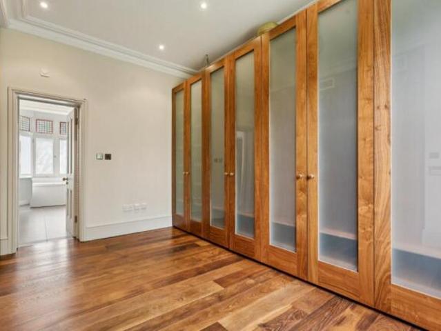 Farm for sale in Belsize Park, Greater London