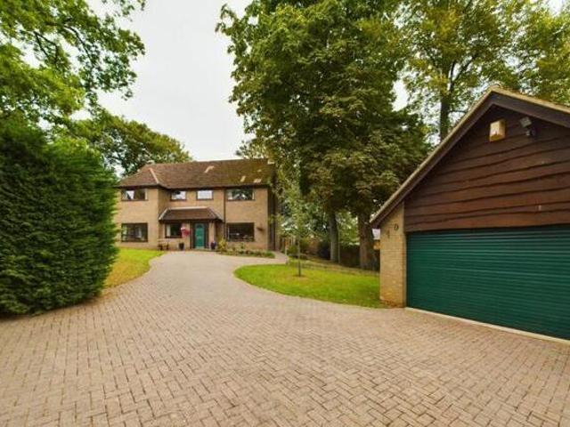 House for sale in Northampton, Northamptonshire