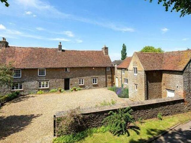 House for sale in Northamptonshire