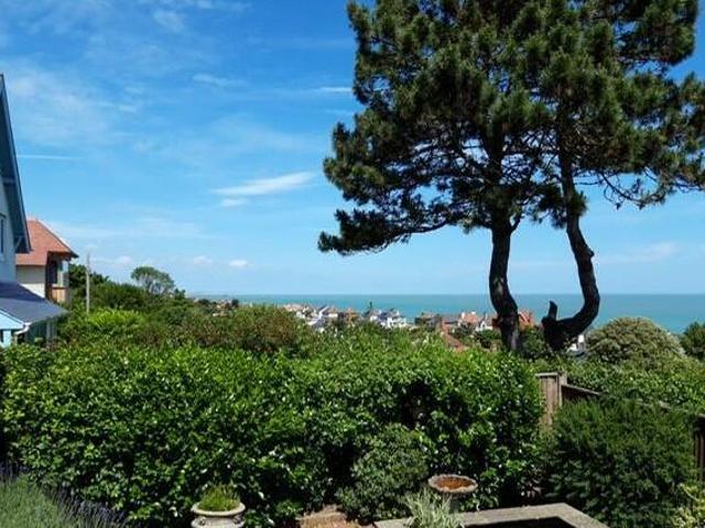 House for sale in Ash, Kent