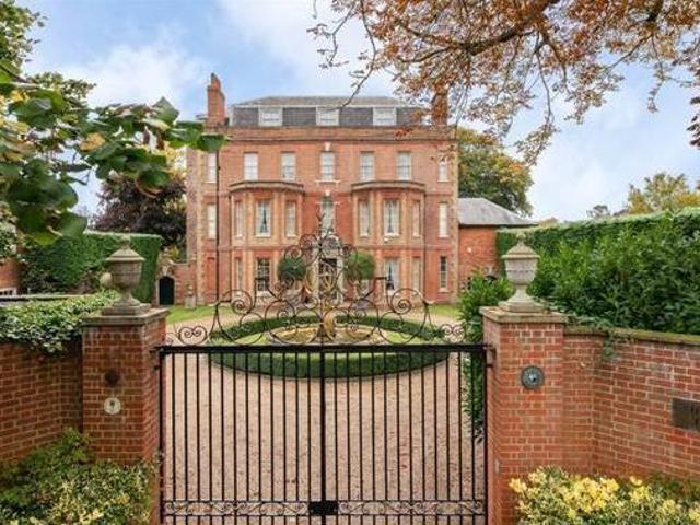 House for sale in Surrey