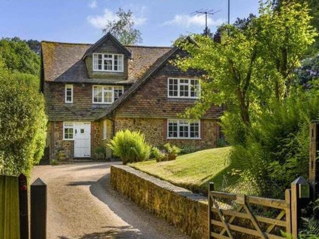 House for sale in Pachesham Park, Surrey