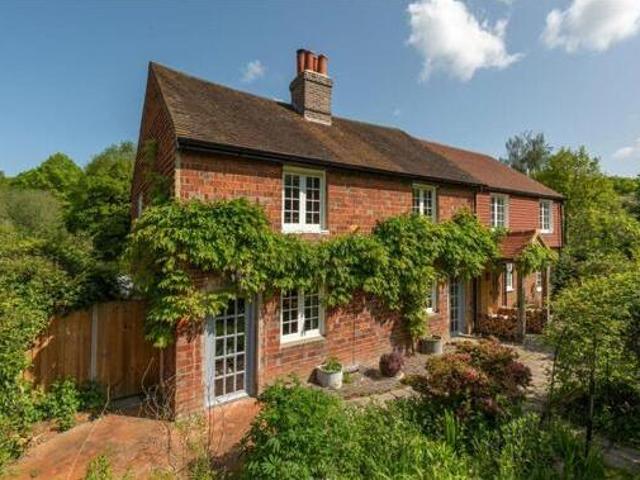 House for sale in Pachesham Park, Surrey