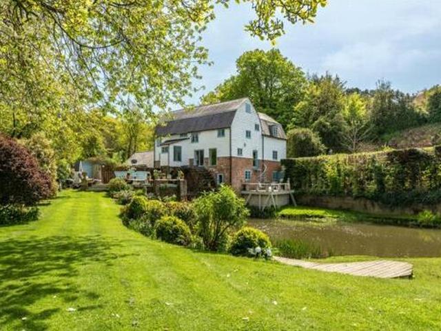 House for sale in Pachesham Park, Surrey