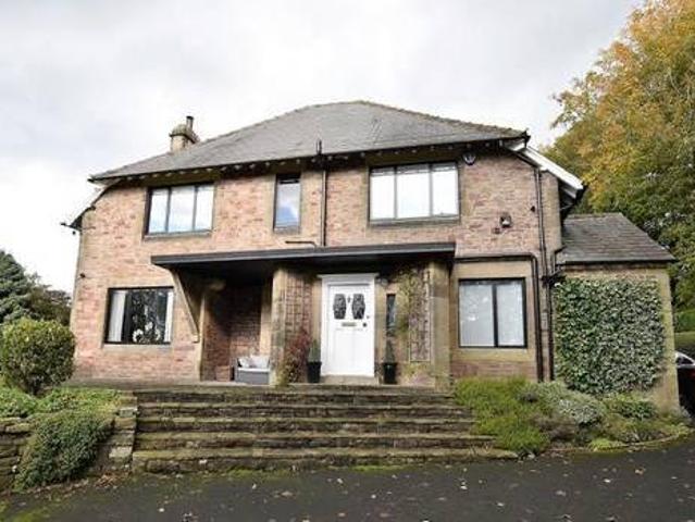 House for sale in Froggatt, East Midlands