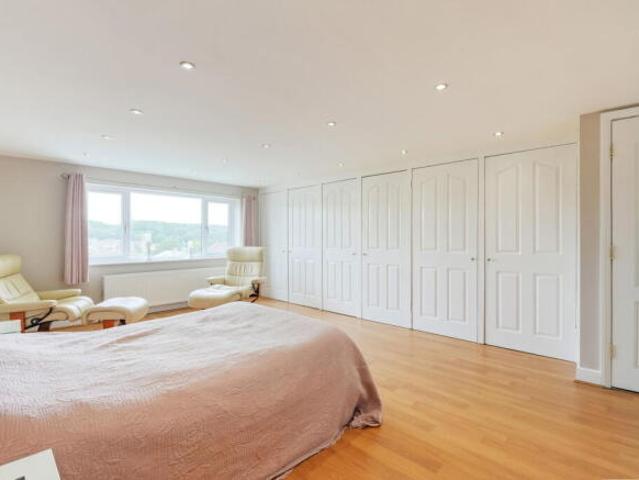 Farm for sale in Chapeltown, South Yorkshire