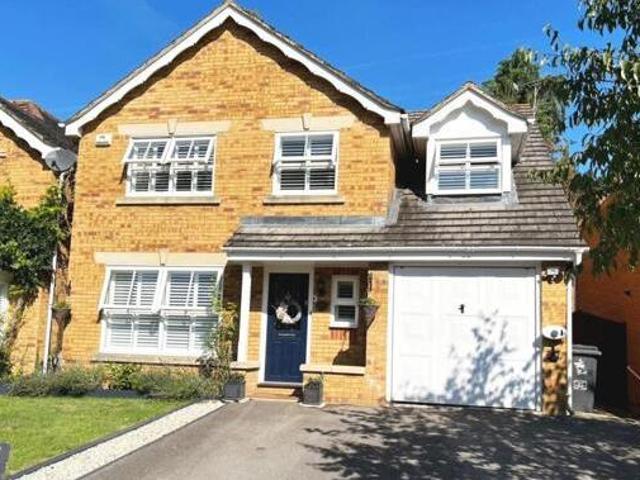 House for sale in Ripley Springs, Row Town