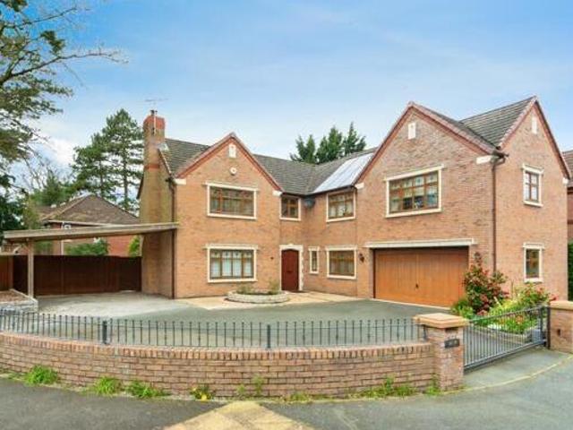 House for sale in Rossmore, Cheshire