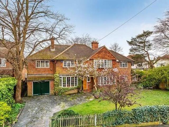 House for sale in Woodcote, Epsom
