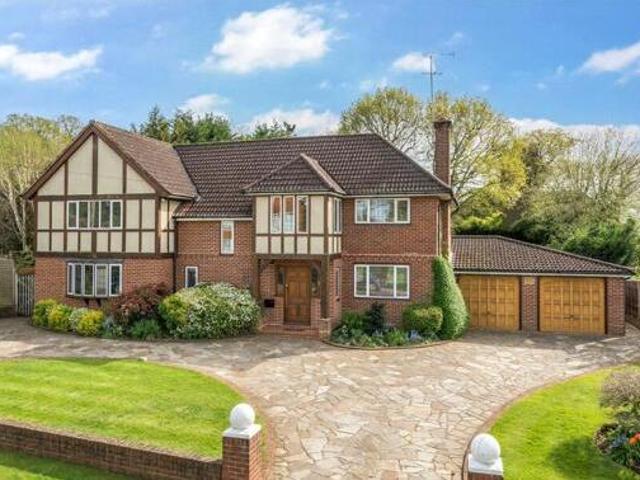 House for sale in Esher Place, Elmbridge